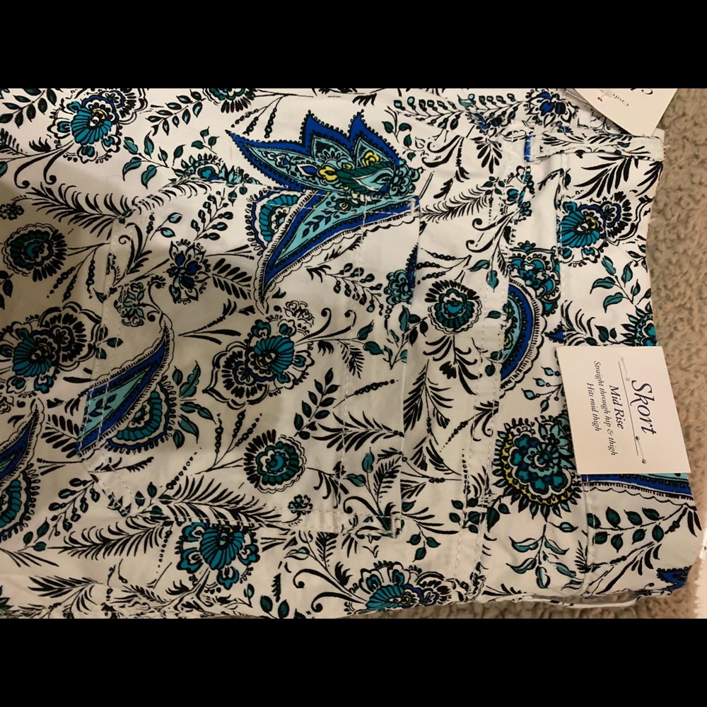NWT size 16 Skort